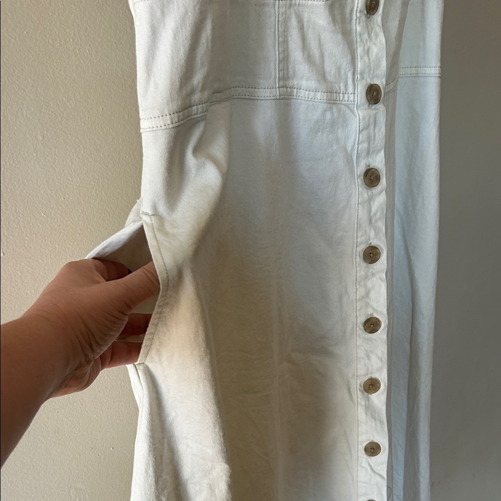 Universal Thread Elegant White Button-Down Denim … - image 4